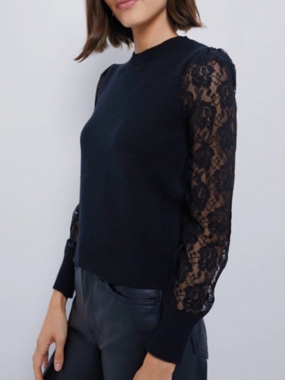 Hyacinth House Tuckernuck Lace Sleeve Londyn‎ Sweater Women’s Size Medium Black